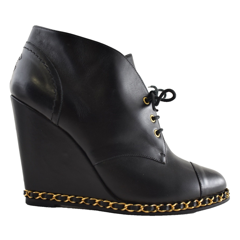 Chanel Black Leather Gold Chain Around CC Logo Lace Up Tie Ankle Wedge Boot 38.5 - Picture 1 of 16